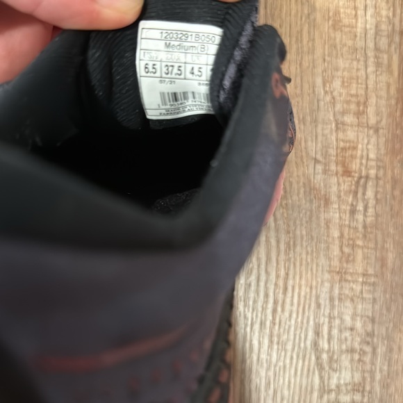 Brooks adrenaline GTS 21 - Picture 3 of 4